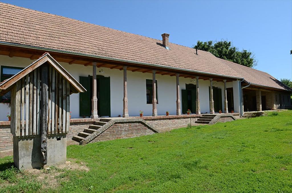 Zengoalja Vendeghaz Hotel Erzsébet Buitenkant foto